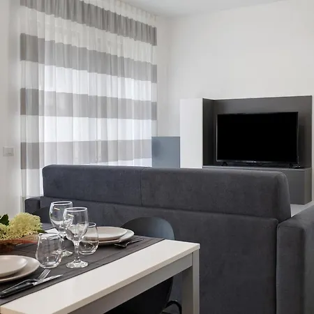 Apartament Relais Betty App Arale 2 *